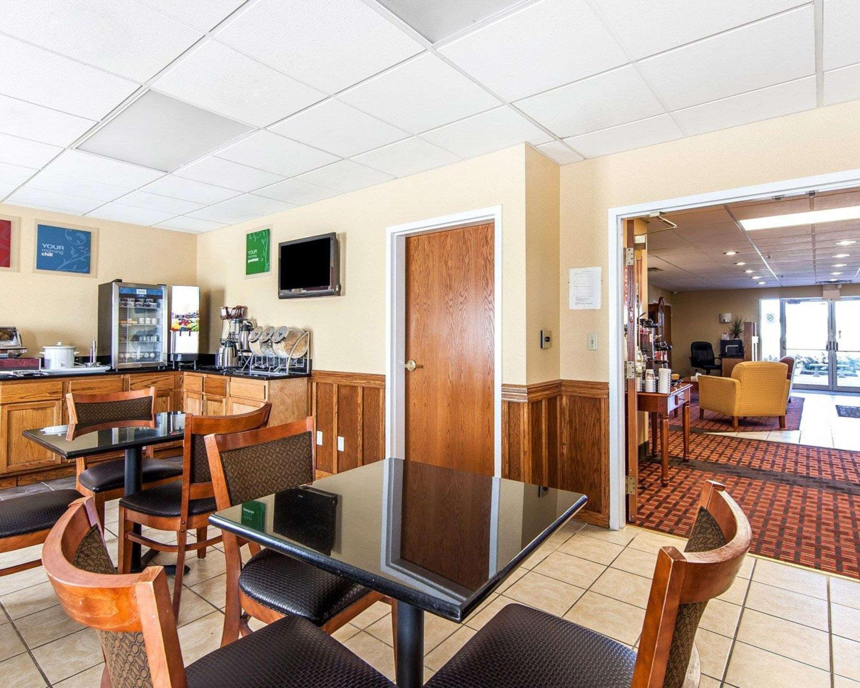 Quality Inn Seaman Exterior foto